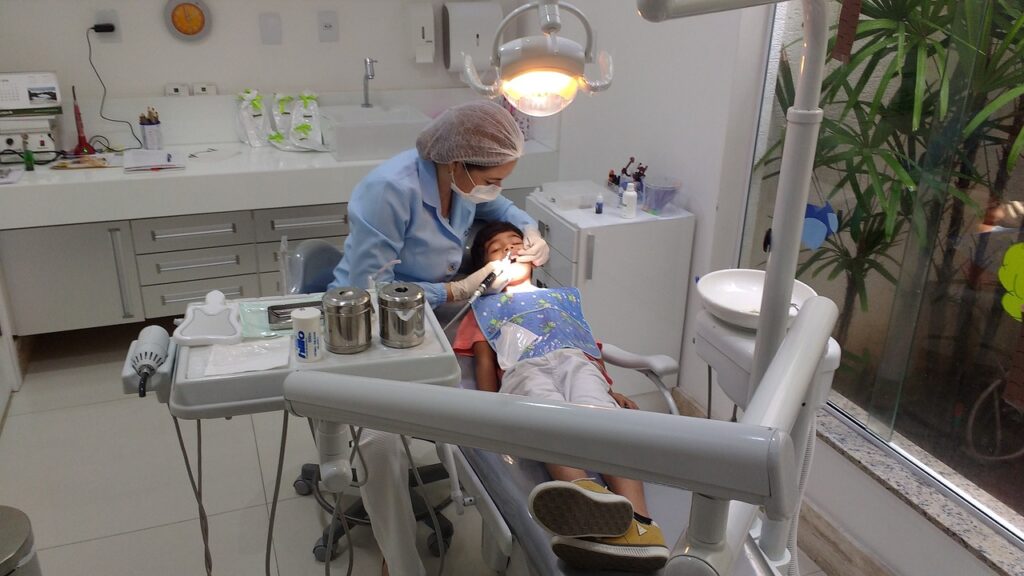 dentist, kid, teeth-2264144.jpg